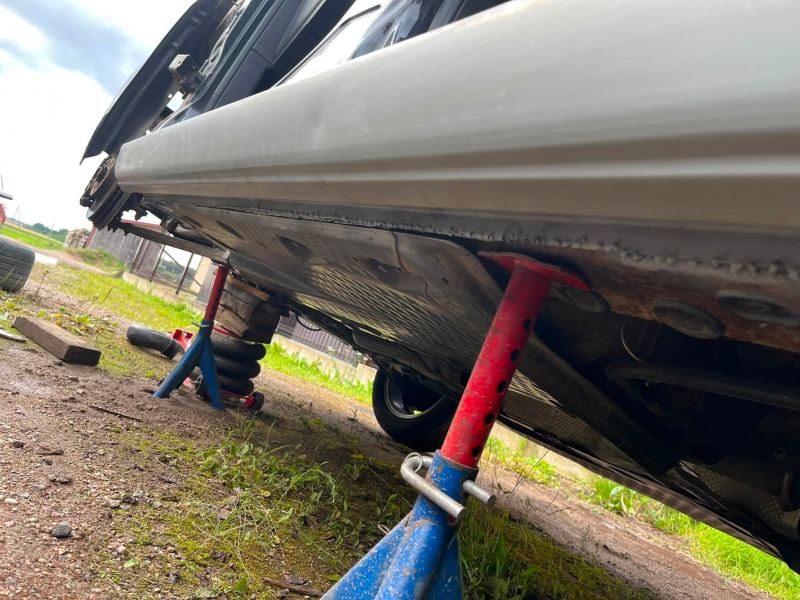 VW Touran – rūdžių remontas ir paruošimas techninei apžiūrai – Volkswagen Touran – nuotrauka 4