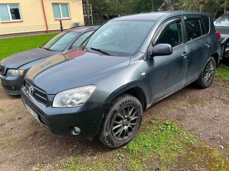 Toyota stabdžių remontas ir diagnostika – Toyota RAV4 – nuotrauka 1